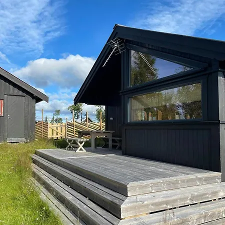 Modernized Log At Ljosheim Sjusjoen